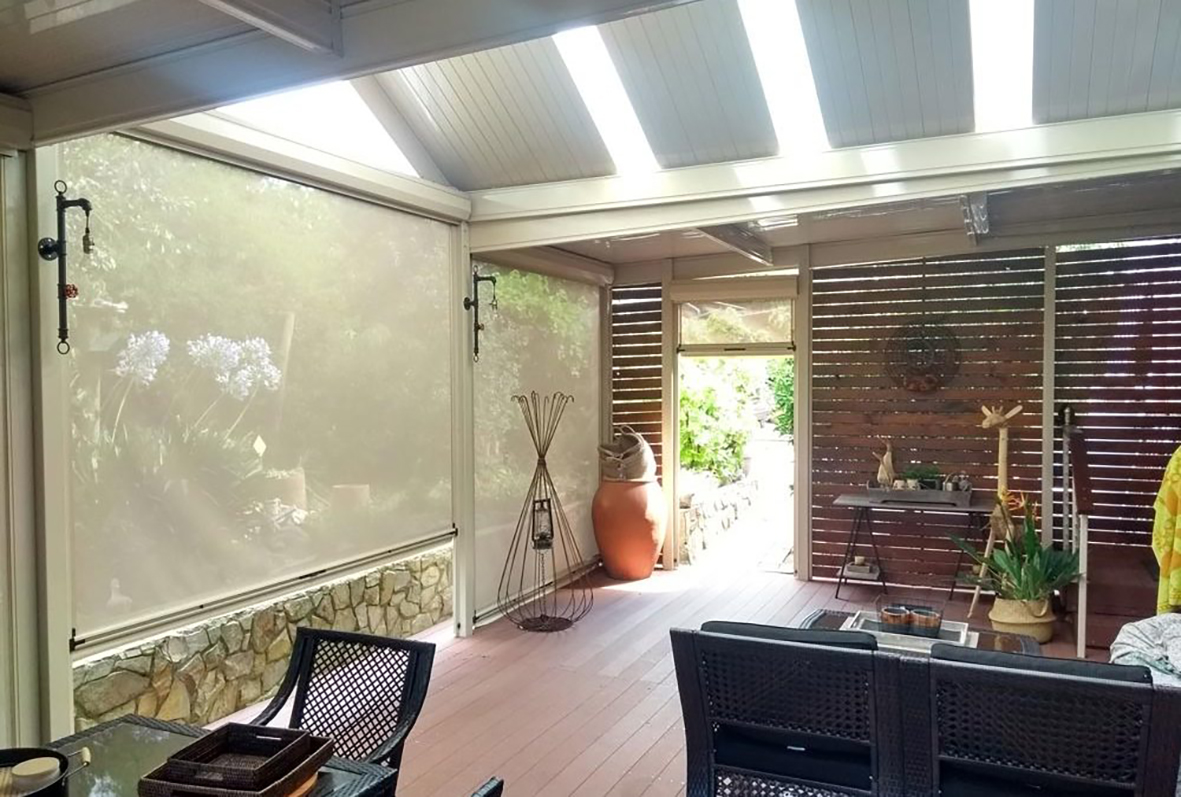 Outdoor Patio Blinds Adelaide, Northern Beaches of Sydney and North Shore. Zip Track Blinds
